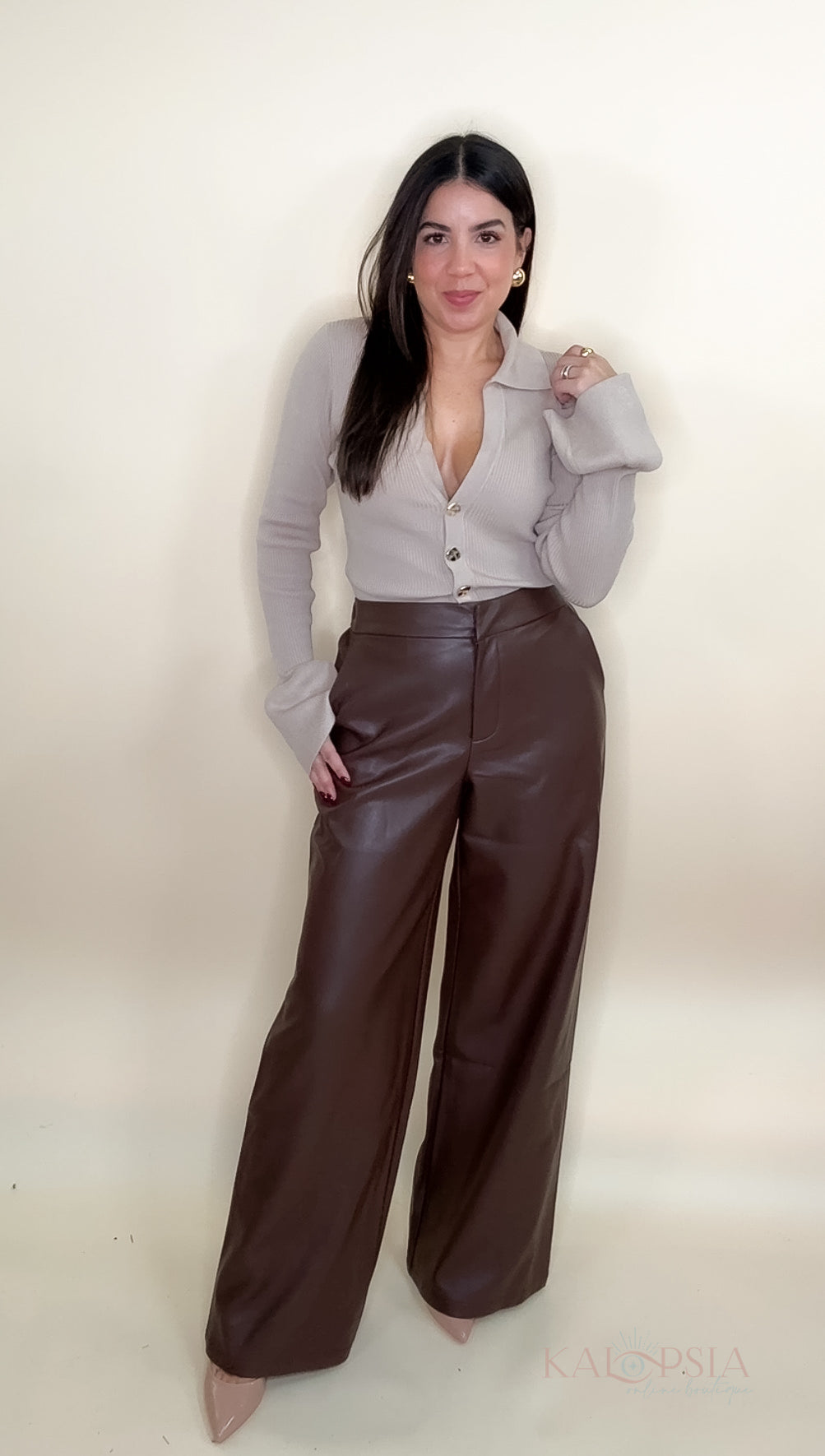 Very Chic Faux Leather Pants