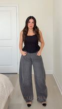 Load image into Gallery viewer, Ciru Barrel Denim Pants
