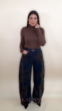 Load image into Gallery viewer, Mónica Suede Denim Pant
