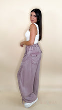 Load image into Gallery viewer, Lorena Comfy Pants
