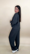 Load image into Gallery viewer, Vivi Two Piece Set
