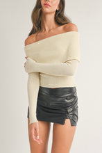 Load image into Gallery viewer, The Queen Sweater Top
