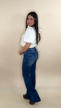 Load image into Gallery viewer, Alleah Tummy Control Jeans
