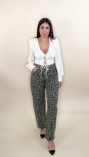 Load image into Gallery viewer, Leopard Barrel Jeans
