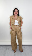 Load image into Gallery viewer, Carlys Two Piece Set
