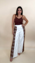 Load image into Gallery viewer, Flowery Crop Top - Brown
