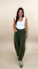 Load image into Gallery viewer, Corduroy Barrel Pants
