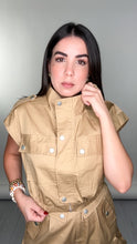 Load image into Gallery viewer, Carlys Two Piece Set

