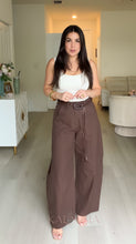 Load image into Gallery viewer, Arara Barrel Pant
