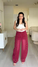 Load image into Gallery viewer, Sevilla Napo Jeans (2 colors)
