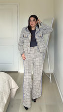 Load image into Gallery viewer, Vicky Two Piece Set

