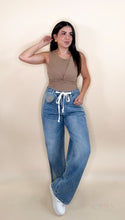 Load image into Gallery viewer, Relaxed Denim Pants
