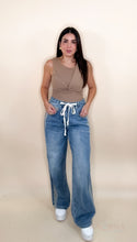 Load image into Gallery viewer, Relaxed Denim Pants
