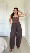 Load image into Gallery viewer, Billie Barrel Pants - Choco
