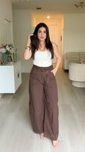 Load image into Gallery viewer, Arara Barrel Pant
