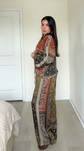 Load image into Gallery viewer, Bandana Print Set - Olive
