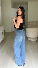 Load image into Gallery viewer, Vero Jeans

