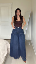 Load image into Gallery viewer, Lema Denim Pants
