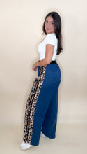 Load image into Gallery viewer, Animal Print Jogger Pants - Black
