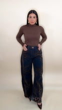 Load image into Gallery viewer, Mónica Suede Denim Pant
