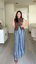 Load image into Gallery viewer, The Perfect Lace Top - Brown
