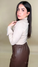 Load image into Gallery viewer, Very Chic Faux Leather Pants
