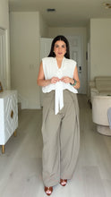 Load image into Gallery viewer, The Most Stylish Pants (2 colors)
