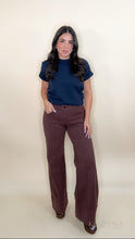 Load image into Gallery viewer, Beautiful Choco Jeans
