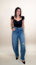 Load image into Gallery viewer, Gold Details Barrel Denim
