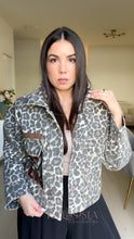Load image into Gallery viewer, Art Animal Print Jacket
