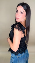 Load image into Gallery viewer, Feminine &amp; Chic Top
