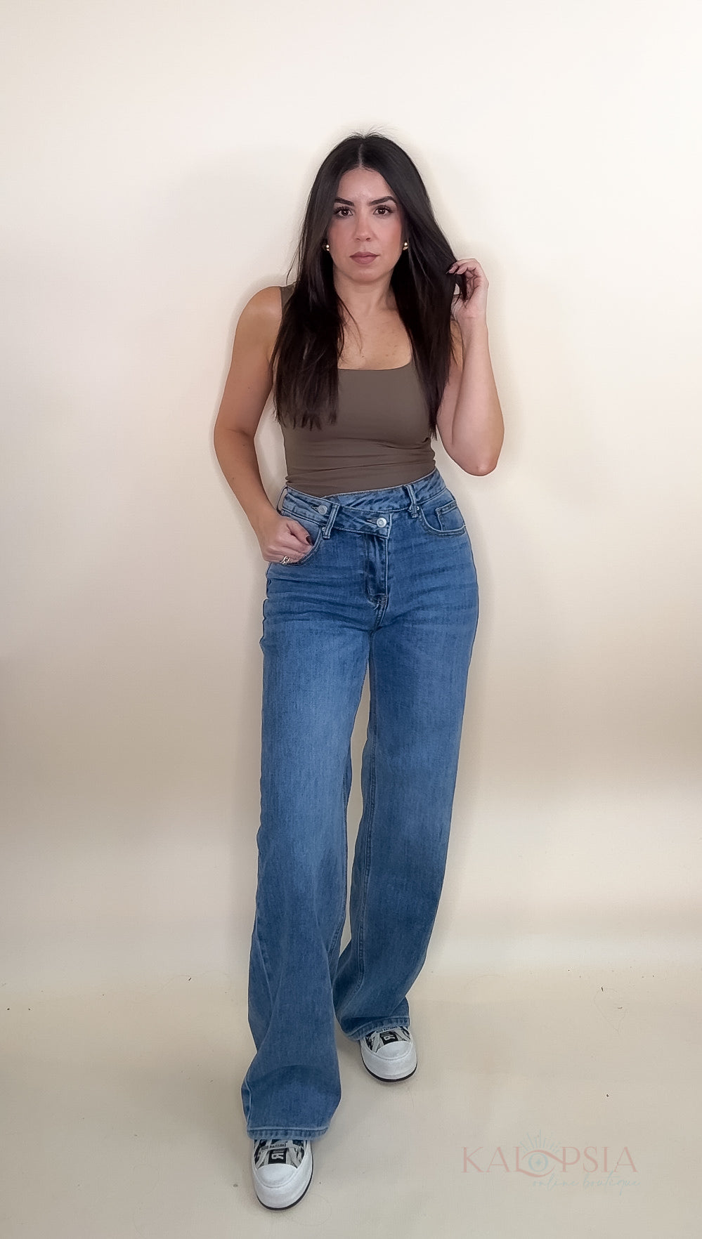 Lirio Asymmetrical Waist Jeans