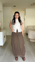 Load image into Gallery viewer, Sevilla Napo Jeans (2 colors)
