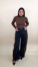 Load image into Gallery viewer, Mónica Suede Denim Pant
