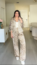 Load image into Gallery viewer, Animal Print Set
