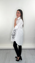 Load image into Gallery viewer, Elegant Oversized Blouse
