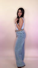 Load image into Gallery viewer, Allison Jeans
