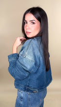 Load image into Gallery viewer, Praia Denim Jacket
