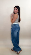 Load image into Gallery viewer, Aroa Jeans
