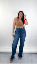 Load image into Gallery viewer, Leah Jeans
