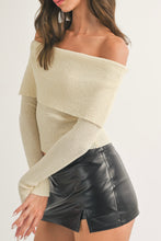 Load image into Gallery viewer, The Queen Sweater Top
