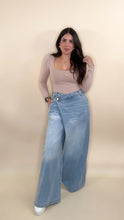Load image into Gallery viewer, Not your Basic Jeans
