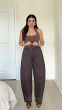Load image into Gallery viewer, Billie Barrel Pants - Choco
