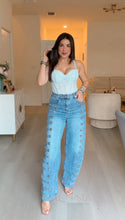Load image into Gallery viewer, Napo Barrel Jeans
