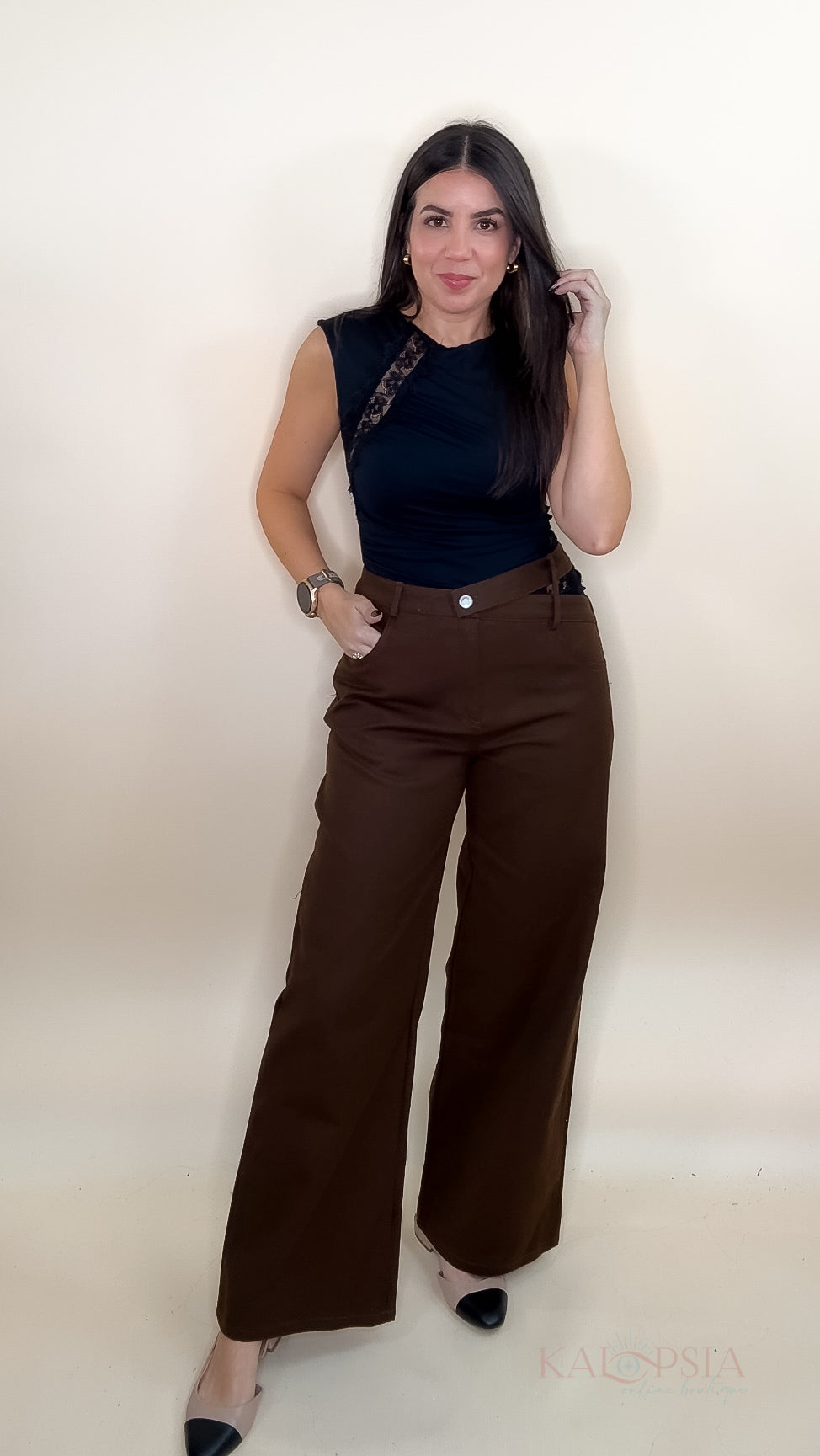 Brownie Cutout Waistband Jeans