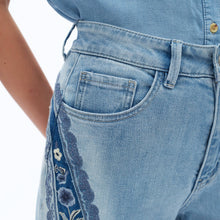 Load image into Gallery viewer, Eterna Embroidered Jeans
